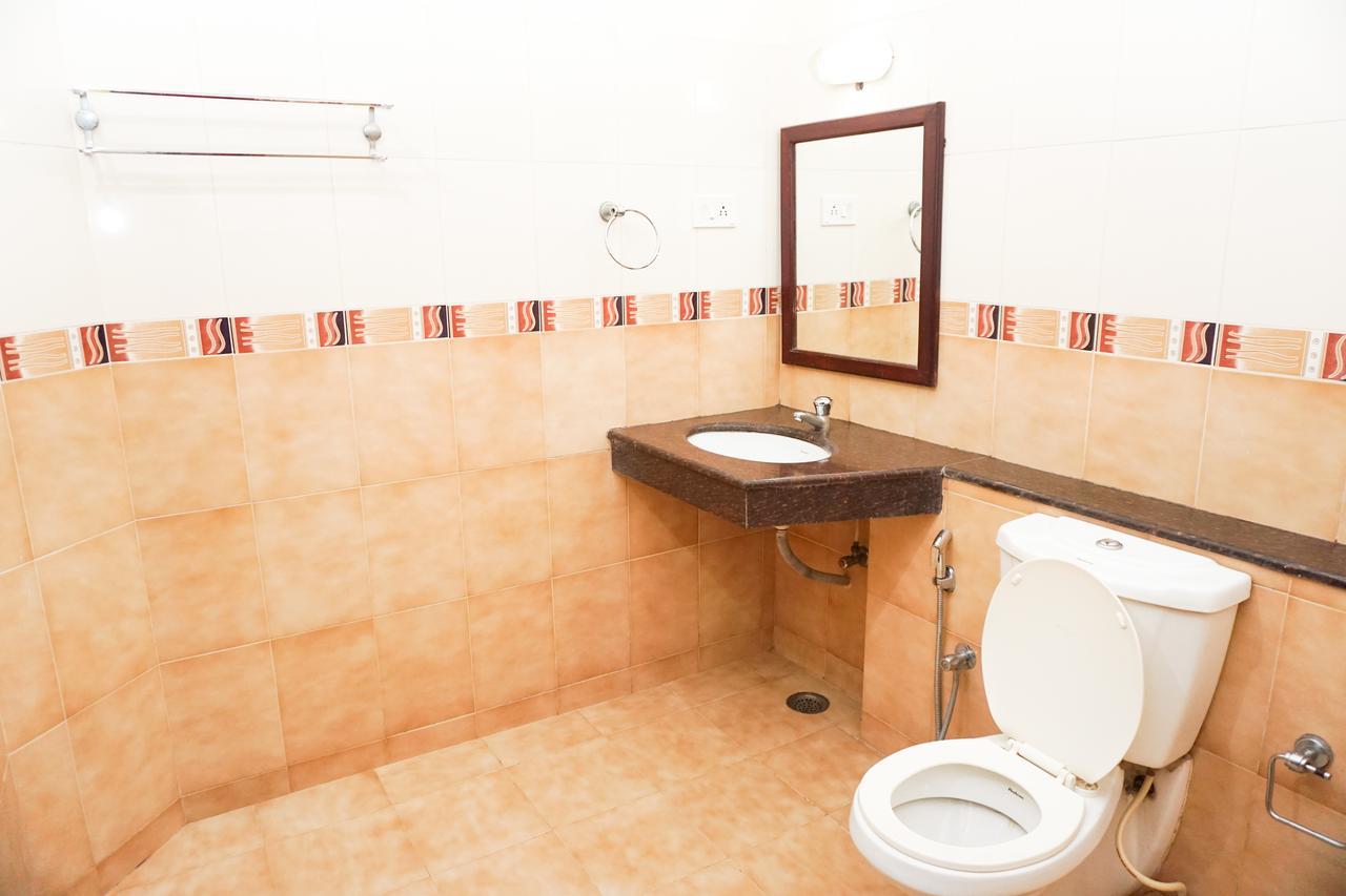 Keerthi Hotel Thiruvananthapuram Luaran gambar