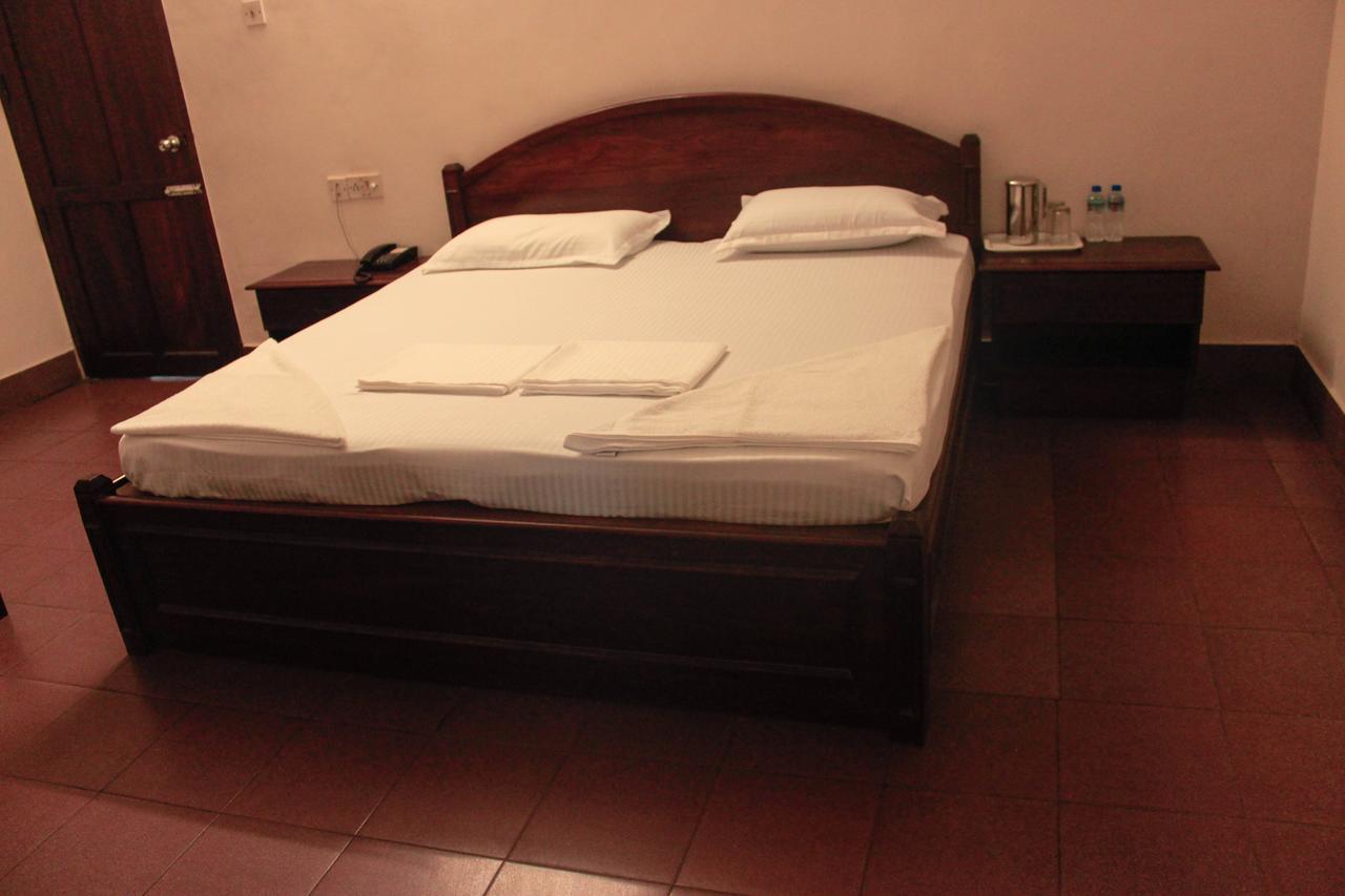 Keerthi Hotel Thiruvananthapuram Luaran gambar